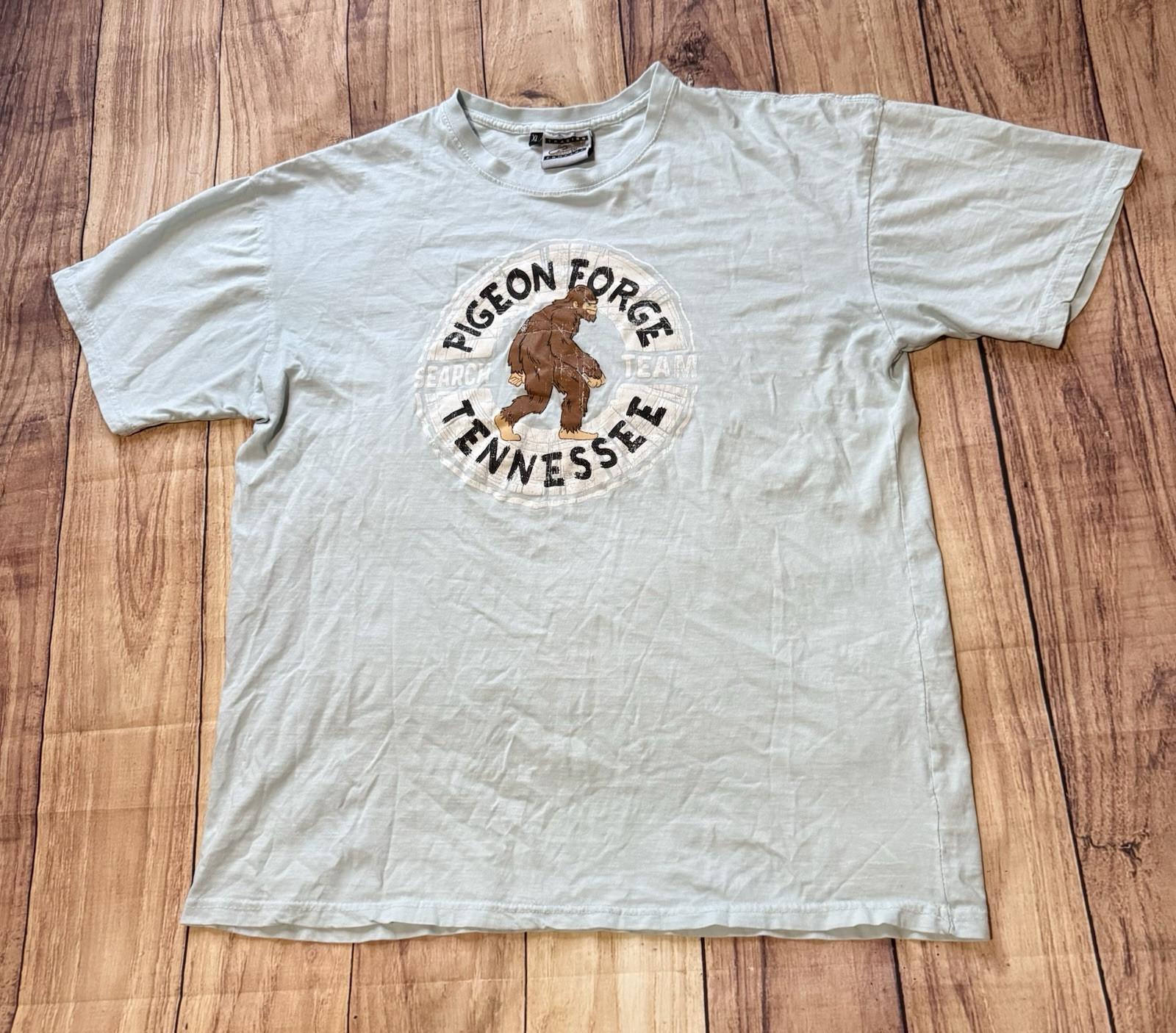 Sasquatch Search Team Pigeon Forge Tennessee Bigfoot Graphic T Shirt Size XL M