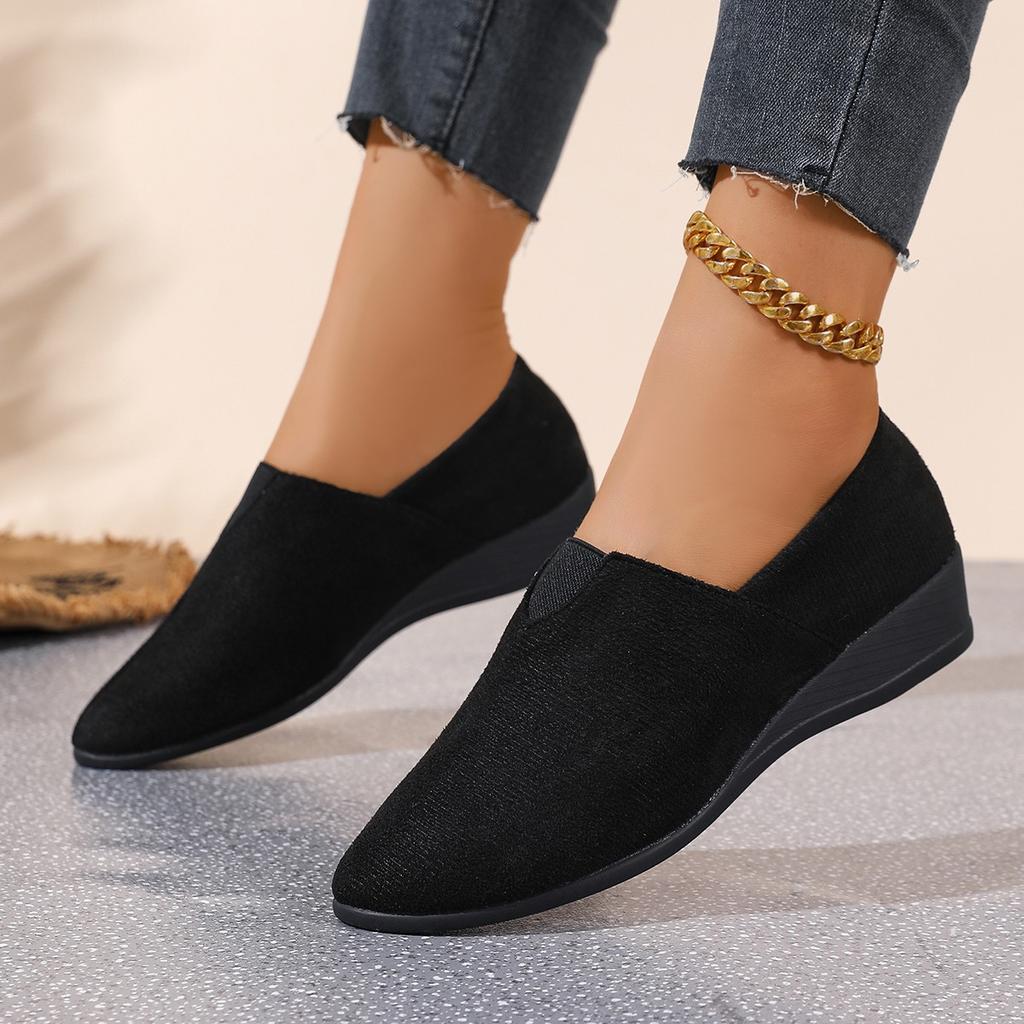 Fashion Large Size Women Wedge Shoes Autumn Point Toe Vintage Fashion Single Shoes Lightweight Comfortable Height Increase Casual Shoes