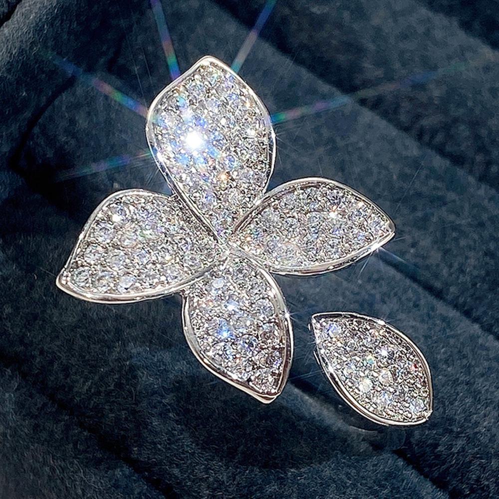 Inel cu floare Cao Shi cupru european-american cu zirconiu: Bijuterii Luxoase și Exquisite cu Design Deschis pentru Femei