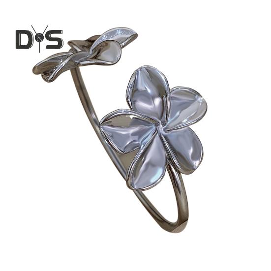 

Цветочные браслеты-манжеты для женщин, двойной открытый браслет-браслет с цветком, регулируемые металлические браслеты, украшения для свадебной вечеринки серебряный