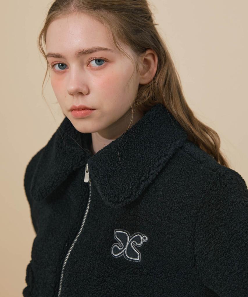 Etre Au Sommet Teddy Boucle Kurze Jacke (Schwarz)