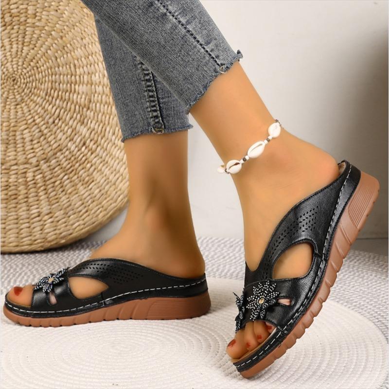 

Fashion 2025 Brand Ladies Shoes Open Toe Women s Slippers Fashion Outdoor Casual New Crystal Floral Plus Size Comfortable Flat Slippers 43 чёрный