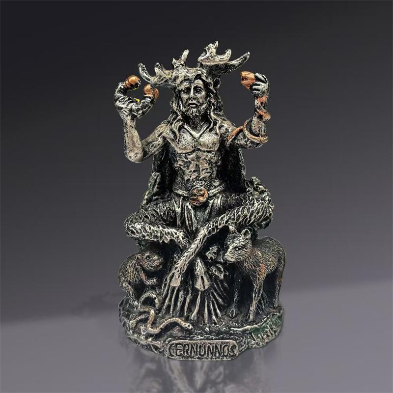 Resin Craft Garden Decoration Sitting Statue Sculpture Celtic God Figure Underworld Statue For Home Yard Decoration