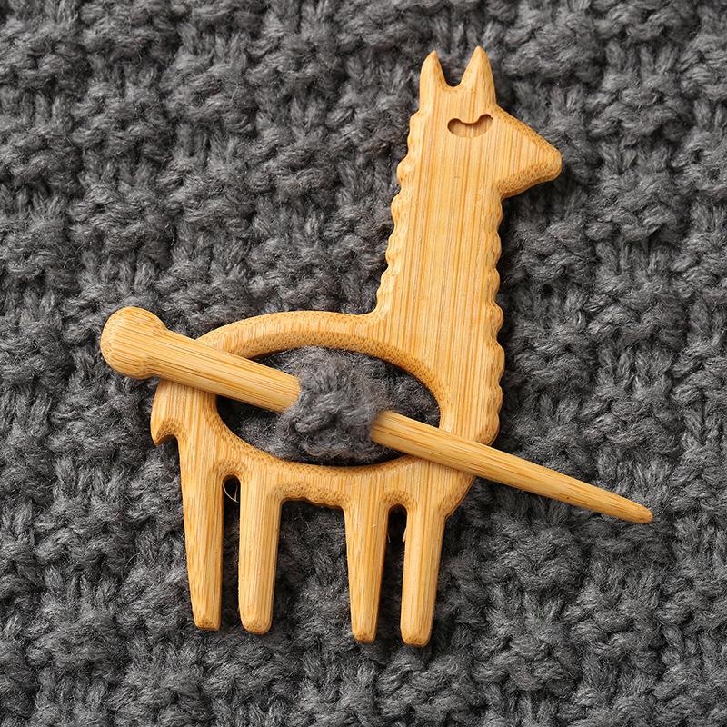 

Wooden Brooch Autumn and Winter Cute Fixed Styling Pin Shawl Cardigan Sweater Wooden Scarf Buckle Accessories