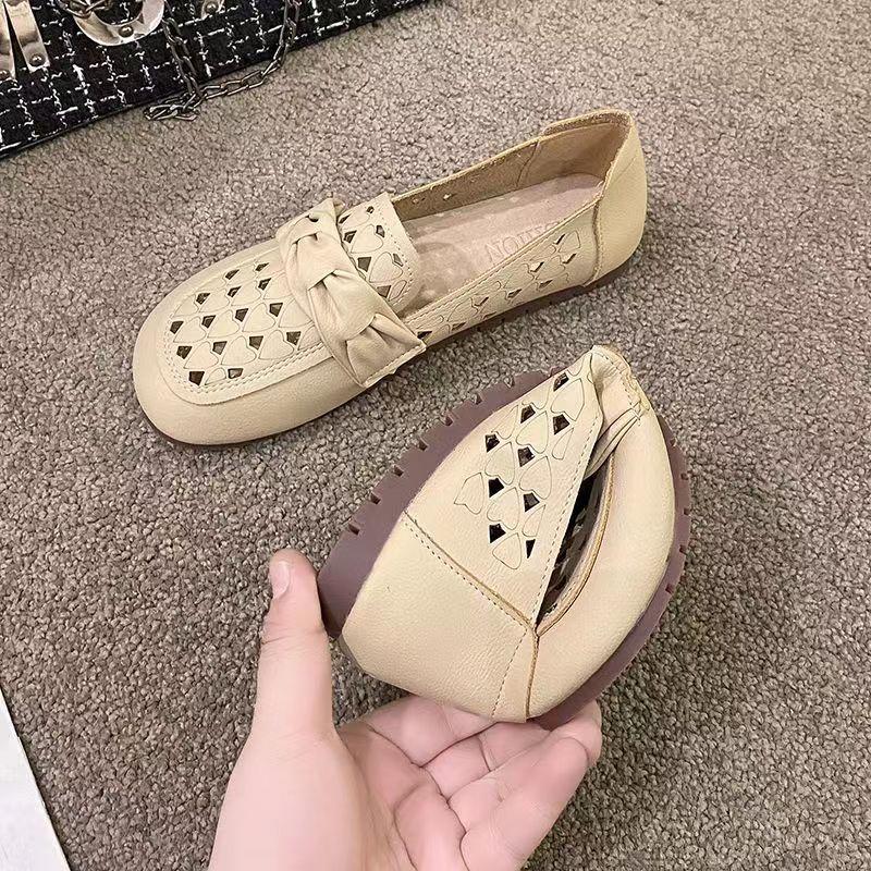 Soft Leather Flat-soled Hole Shoes, New In the Summer of 2025, One-pedal Soft-soled Lazy Hollow Breathable Women's Shoes Sandals