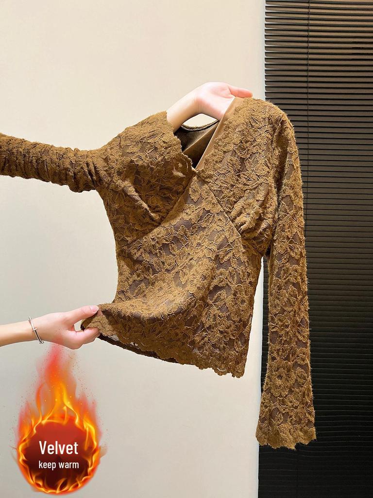 Women's French Patchwork Lace Thickened Long Sleeve Top - Warm, Slimming, Plus Velvet for Autumn/Winter.