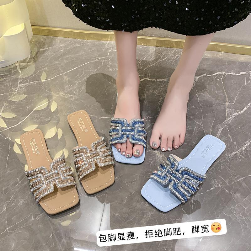 Cool Slippers Women's Summer Outer Wear Fashion 2025 New Temperament Versatile Rhinestone Flat Bottom Non-slip Beach Slippers