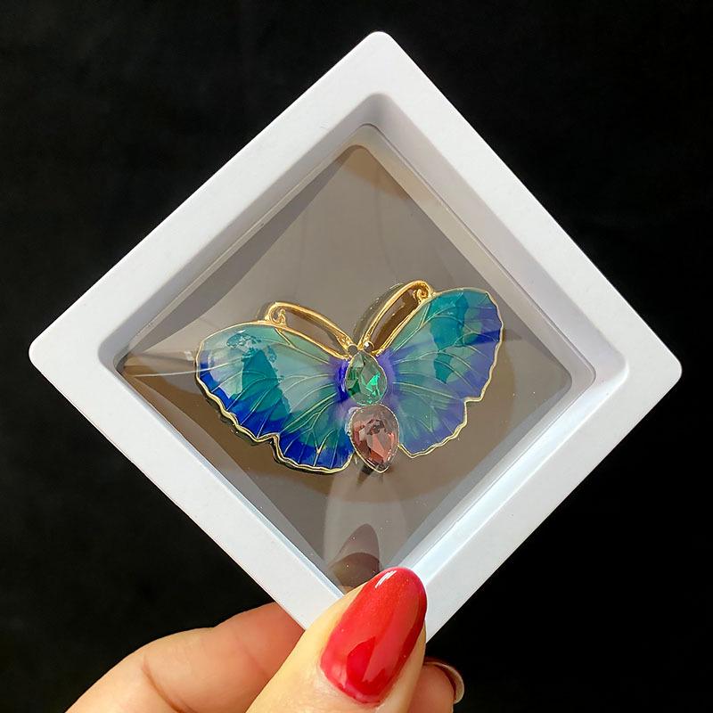 Exquisite Pearl Scarf Buckle: Rhinestone Butterfly Brooch & Bow