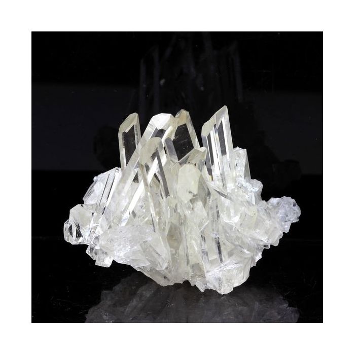 Pierres et Minéraux. Quartz. 177.0 ct. La Gardette Mine, Bourg d'Oisans, Isère, France.