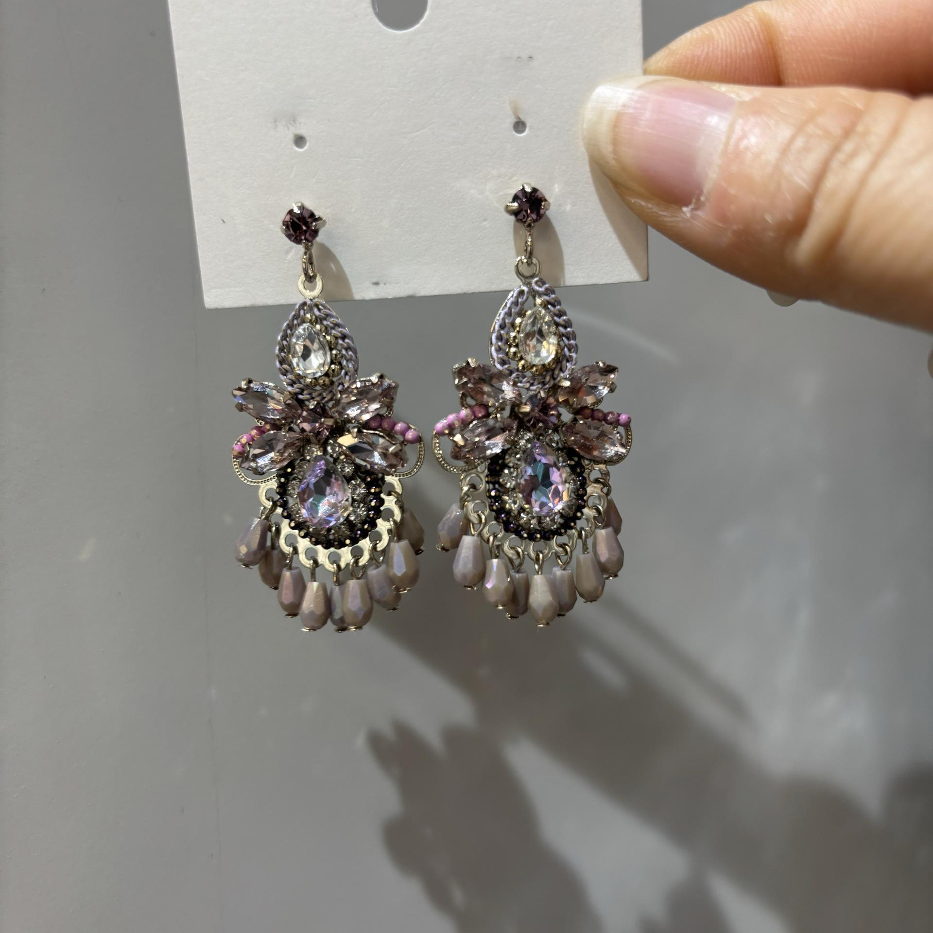 

Серьги-кисточки «Серебряная игла» с бриллиантовым стеклом в форме капли воды, ретро, легкая роскошь, серьги для личности, модные, с темпераментом, продвинутые серьги для женщин