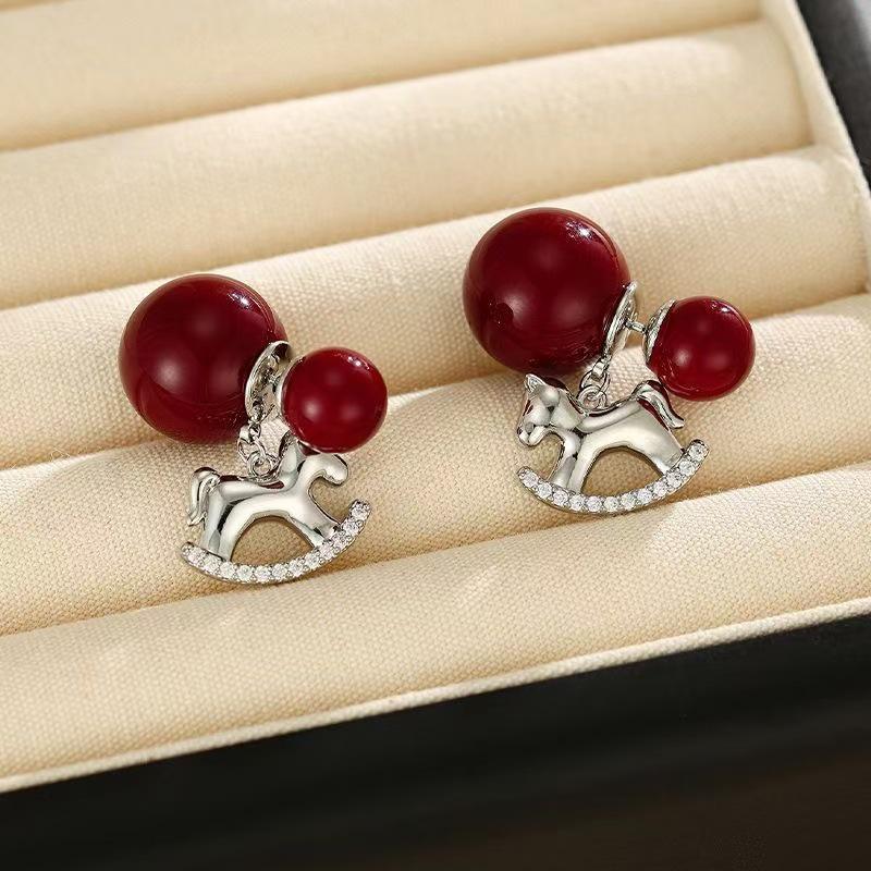 Elegant Retro Red Bead Wooden Horse Stud Earrings - High-End Niche Design for Autumn/Winter