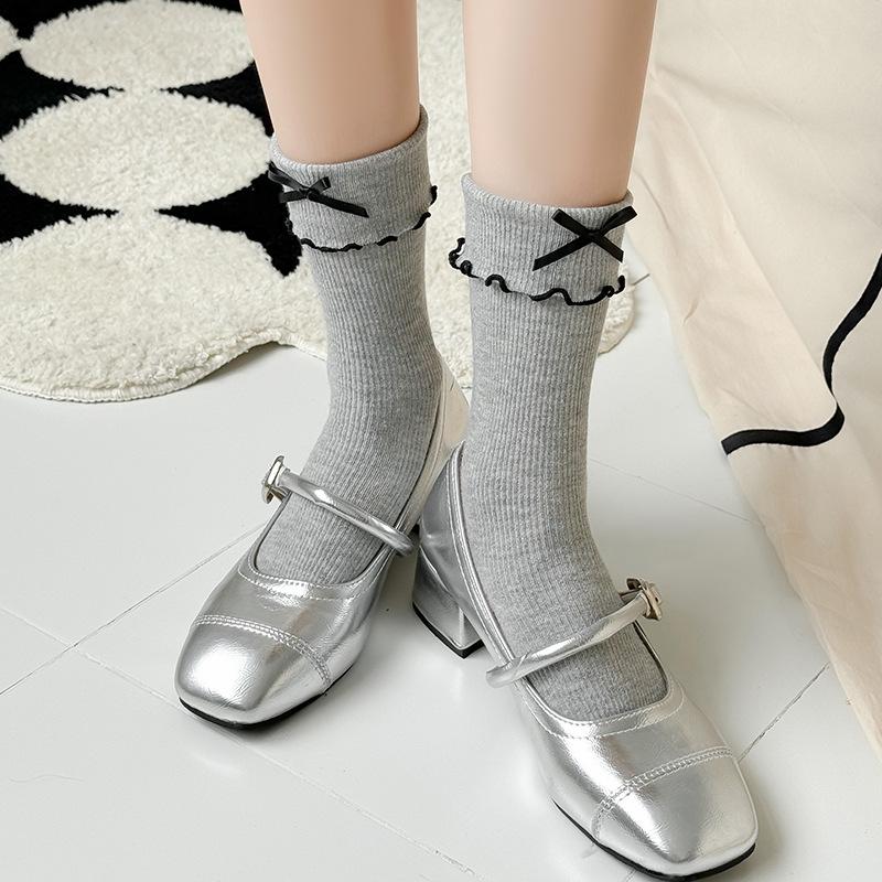 Women's Spring and Autumn Double-needle Bow with Loose Lace, Super Soft Pile Socks with Black Fungus Edge