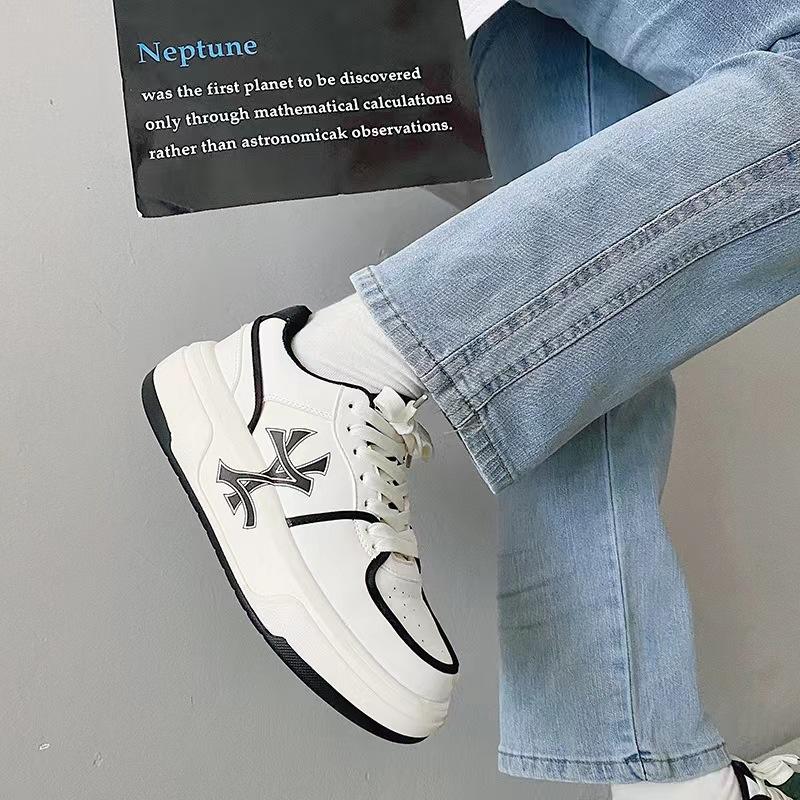 

Height increase thick-soled wind college casual little white shoes men s versatile niche letter design sports shoes 36