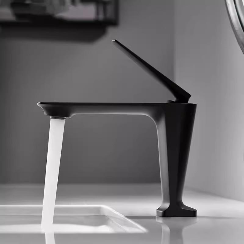 

Tuqiu Матовый золотой смеситель для ванной комнаты, розовое золото, смеситель для раковины, черный смеситель для мойки с горячей и холодной водой, смеситель для унитаза, устанавливаемый на бортик, водопроводный кран