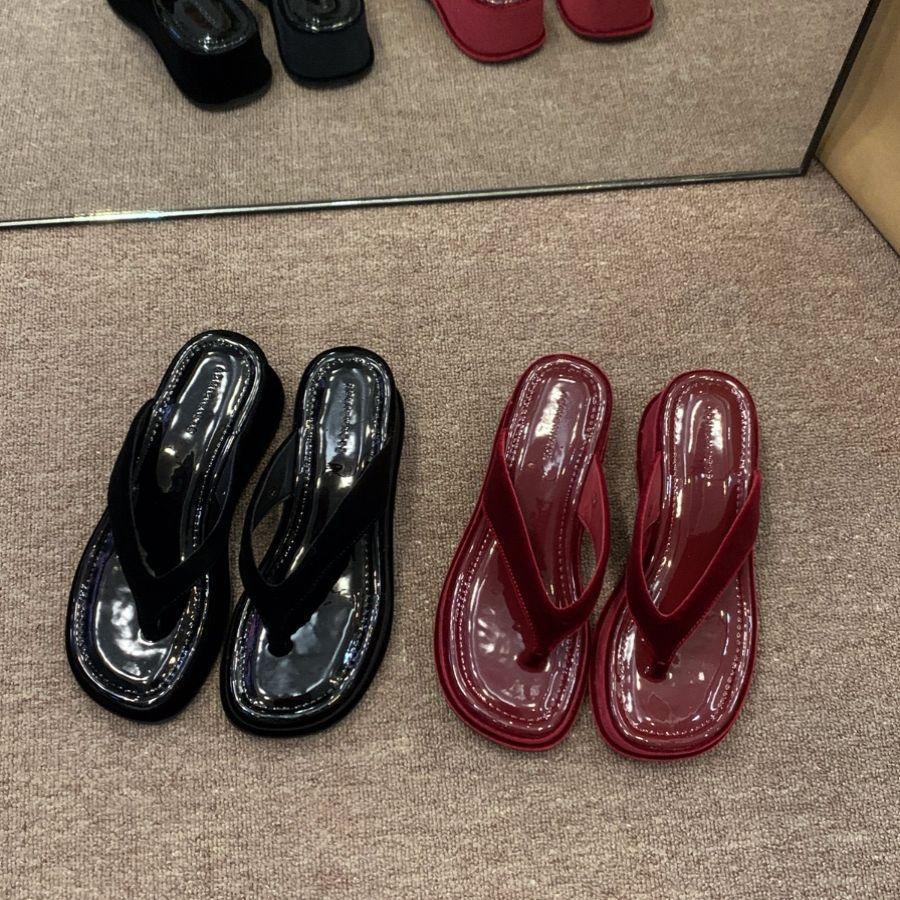 Thick-soled flip-flops shoes women's shoes wear 2025 new summer fashion heightening French small sandals sandals