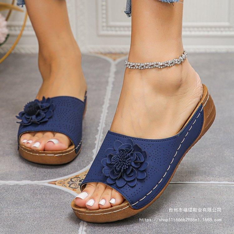 2025 Spring and Summer New 2025 Slope Heel Open Toe Outer Wear Slippers Women's European and American Sandals Large Size Women's Shoes