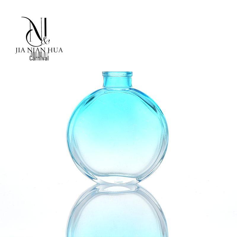 Gradient Glass Aromatherapy Bottle with Polymer Stopper and Volatile Rod for Home Decoration.