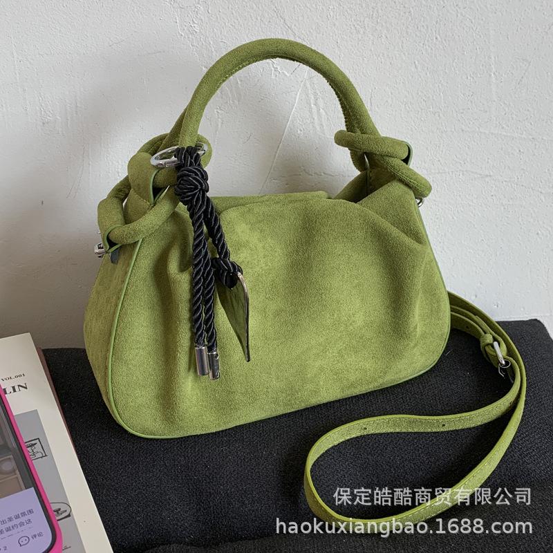 Retro Small Bag Women's Autumn and Winter 2025 New Fashion Niche Design Shoulder Messenger Bag Korean Version Ins Dumpling Bag