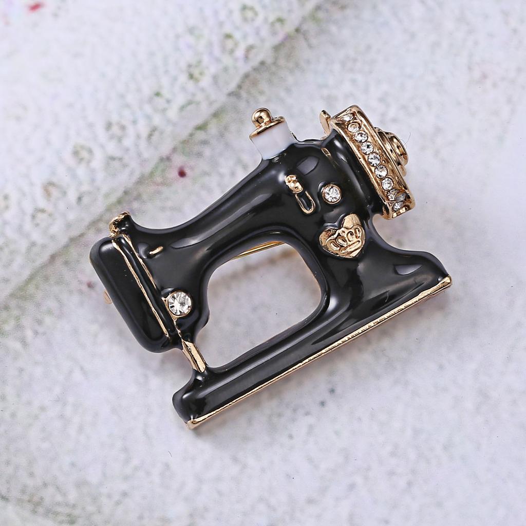 Rinhoo Vintage Black Enamel Sewing Machine Brooches For Women Fashion Shoes Scissor Comb Shaped Lapel Pins Suit Decoration Badge