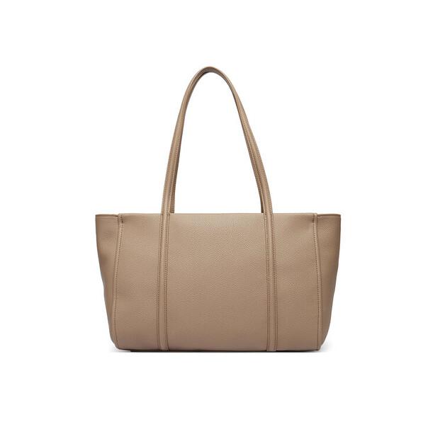 Calvin Klein Emblem Hw Pebble Tote Bag