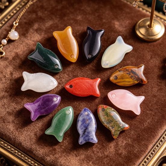 Ciondolo Piccolo Pesce 22mm con Sei Cristalli Sintetici Rari Fatto a Mano Materiali Naturali Levigato Liscio Fascino per Gioielli DIY