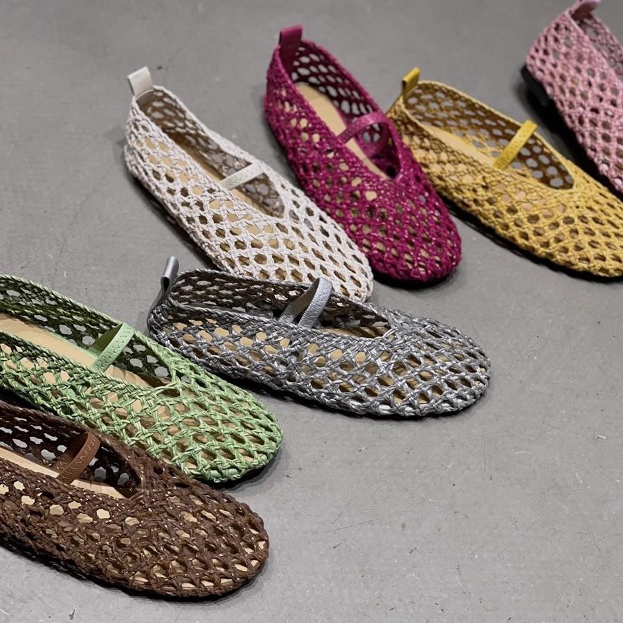 Sheepskin version~ round head hollow woven retro flat shoes women's sandals one-word fishing net shoes breathable shallow mouth single shoes