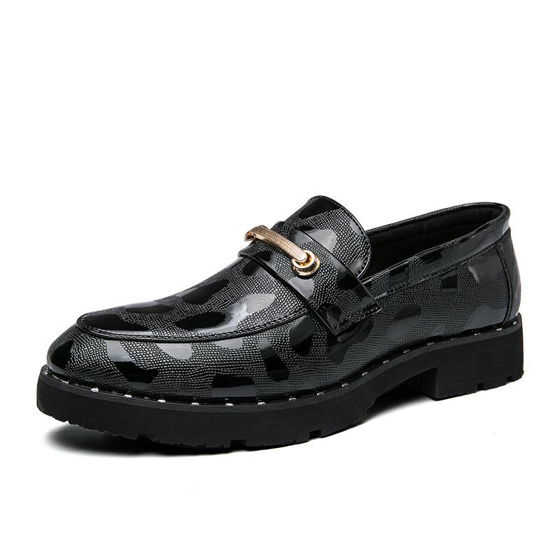 Britische Herren spitze faule Plateau-Freizeitschuhe Leder Schuhe Nachtclub Friseur Lackleder Glänzende Spiegel-Leder Schuhe