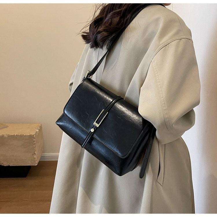 Ielgy Retro Commuter Work Simple High-Quality Tote One-Shoulder Messenger Large-Capacity Female Bag