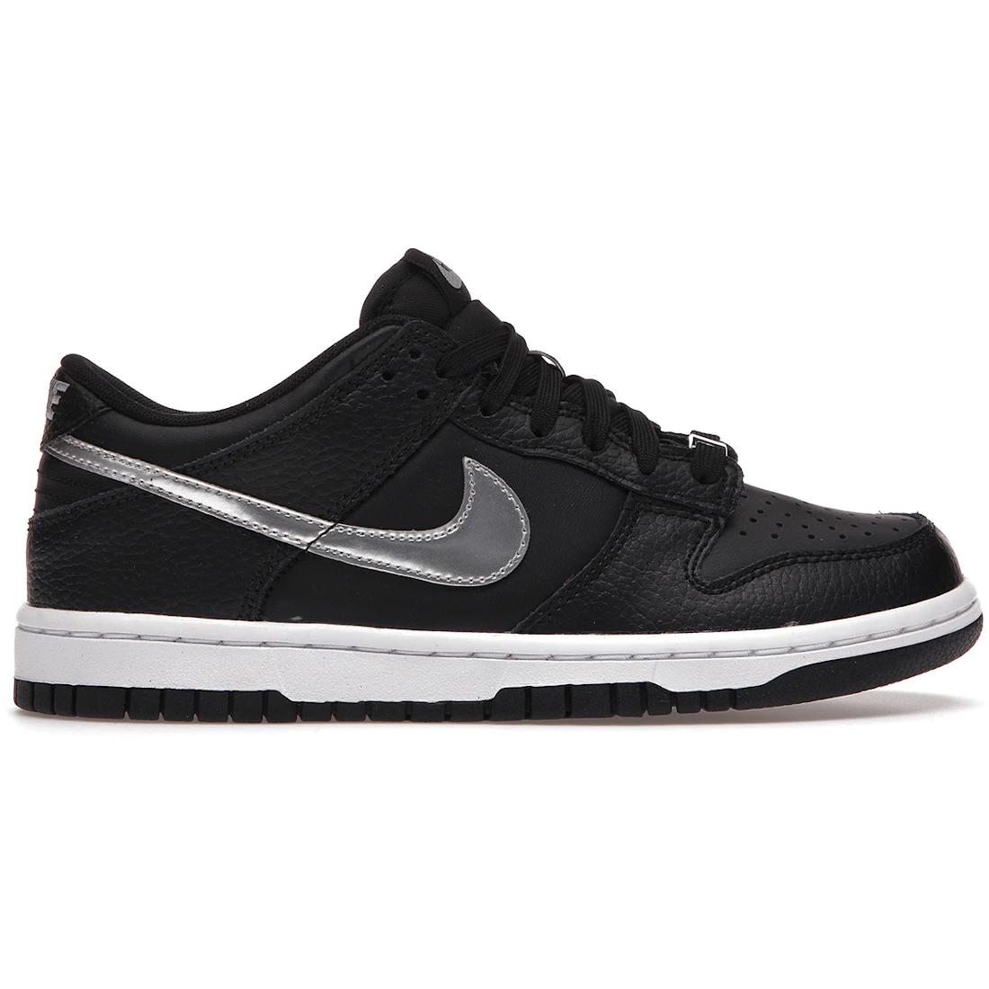 

Sneaker Nike Dunk Low NBA 75th Anniversary Spurs (GS)(DC9560-001) 35.5