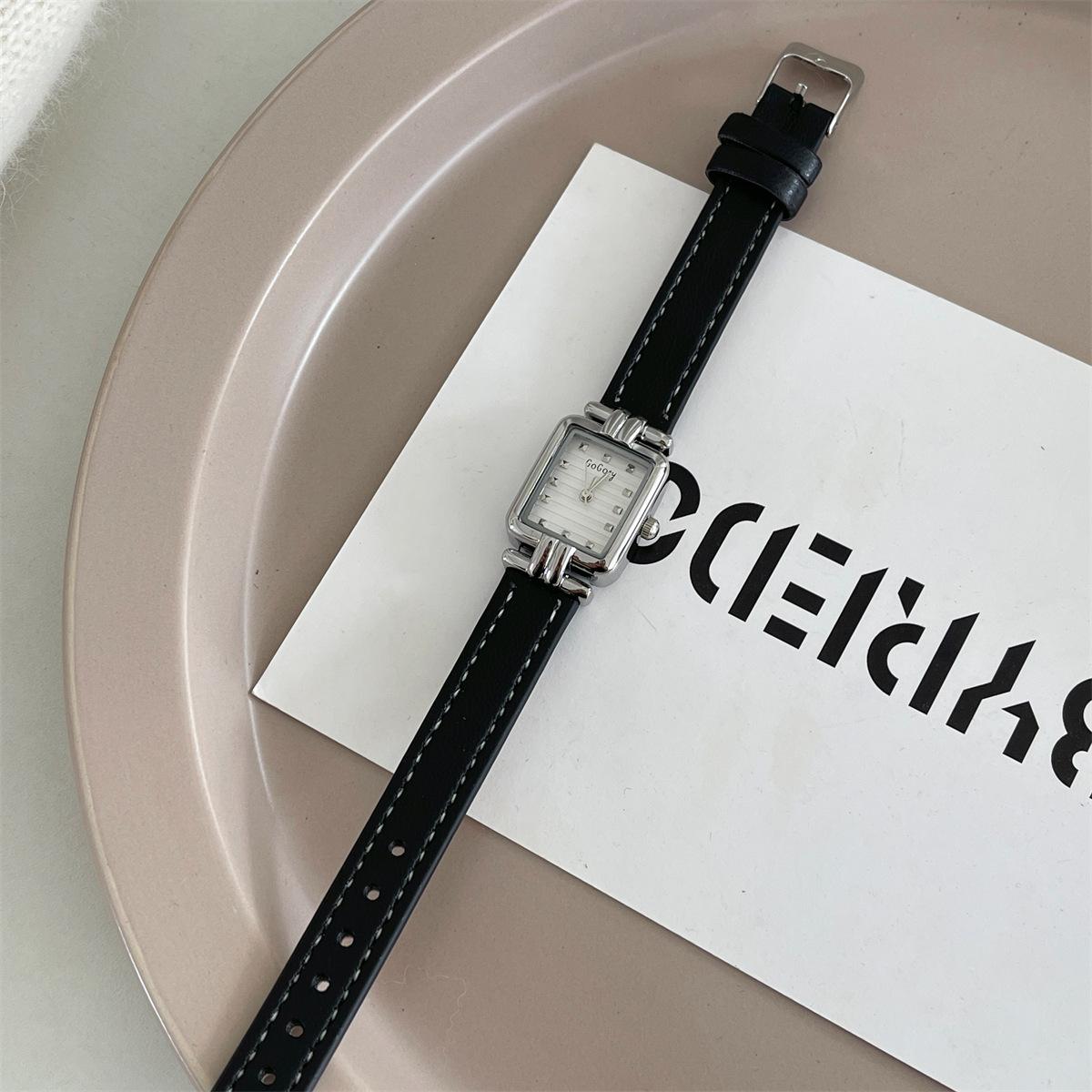 Xiaoxiangfeng Medieval Watch Literary Niche Design Exquisite Small Sugar Cube Watch Female Quartz Watch