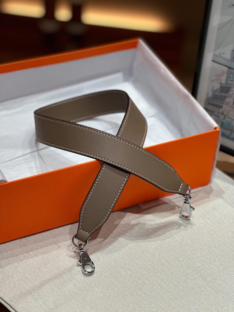 Lagerfeld Epsom Wide Leather Strap With High-Grade Leather Edge Handcrafted Exquisite Single Leather Cowhide Adjustable Strap Wide Leather Strap