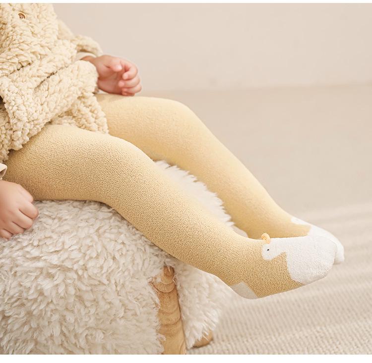 Cozy Velvet Baby Footie Pajamas: Warm and Seamless One-Piece for Autumn & Winter