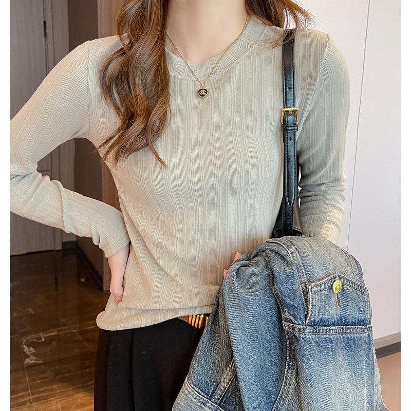 

Женская рубашка с круглым вырезом, выполненная из ниток, с высококачественной внутренней частью. Футболка с длинными рукавами на осень-зиму, которую можно носить снаружи. Верх из немецкого бархата. 3XL (suitable for 175-100kg wear)