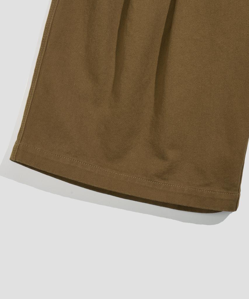 AGOD Double-Pleated Elastic String Bermuda Shorts [Brown]