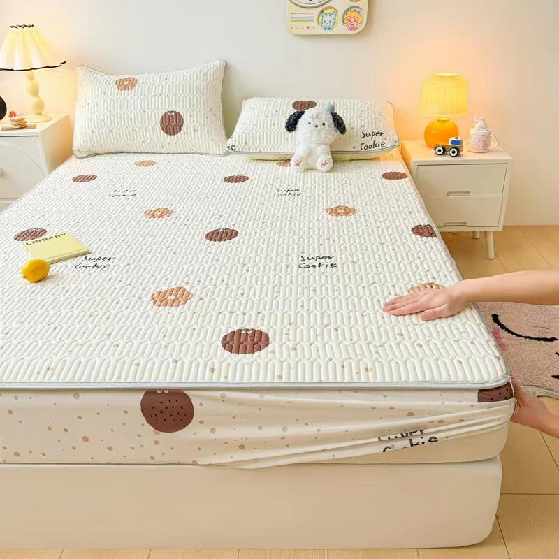 1pc Latex Thick Quilted Mattress Cover Summer Breathable Cool Anti-slip Bed Fitted Sheet Cute Bed Cover Not Included Pillowcase