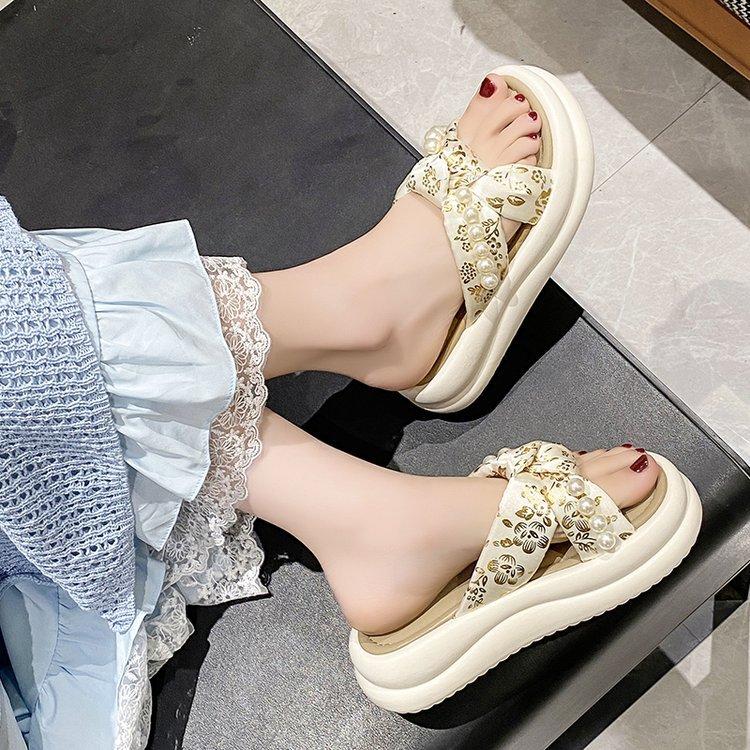 

Тапочки в китайском стиле, женская летняя одежда 2025 года, новые повседневные пляжные сандалии на толстой подошве, модные универсальные односложные сандалии 41