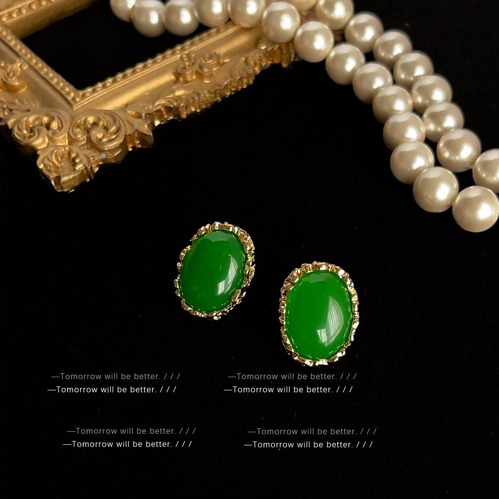 Mid-Century Vintage Stud Earrings: Trendy Literary Style in Light Luxury Fashion