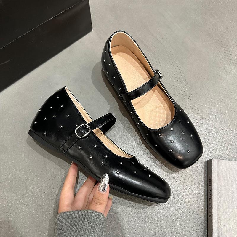 

Inner heightening retro gypsy star riveted ballet single shoes women s 2025 spring new one-word buckle with shallow mouth Mary Jane shoes 35 чёрный
