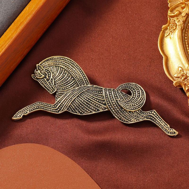 New Vintage Metal Animal Brooches Neutral Line Horse Cat Brooches Stylish Suit Coat Decor Banquet Party Daily Wear Jewelry Gifts