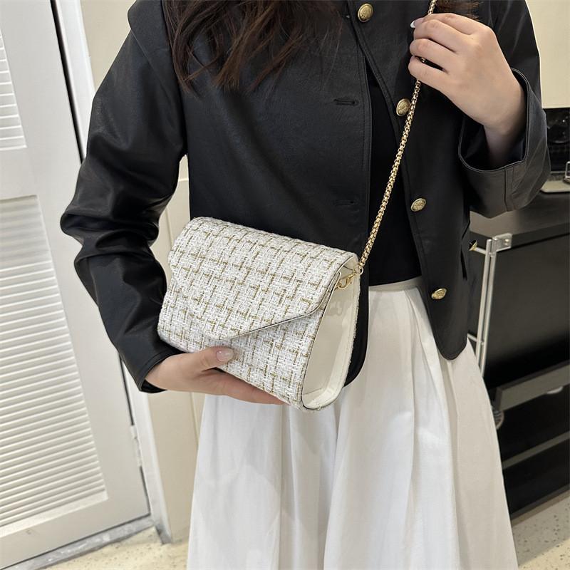 Fashionable Pu Leather Crossbody Bag Fall 2023 Trendy Shoulder Bag With Chain