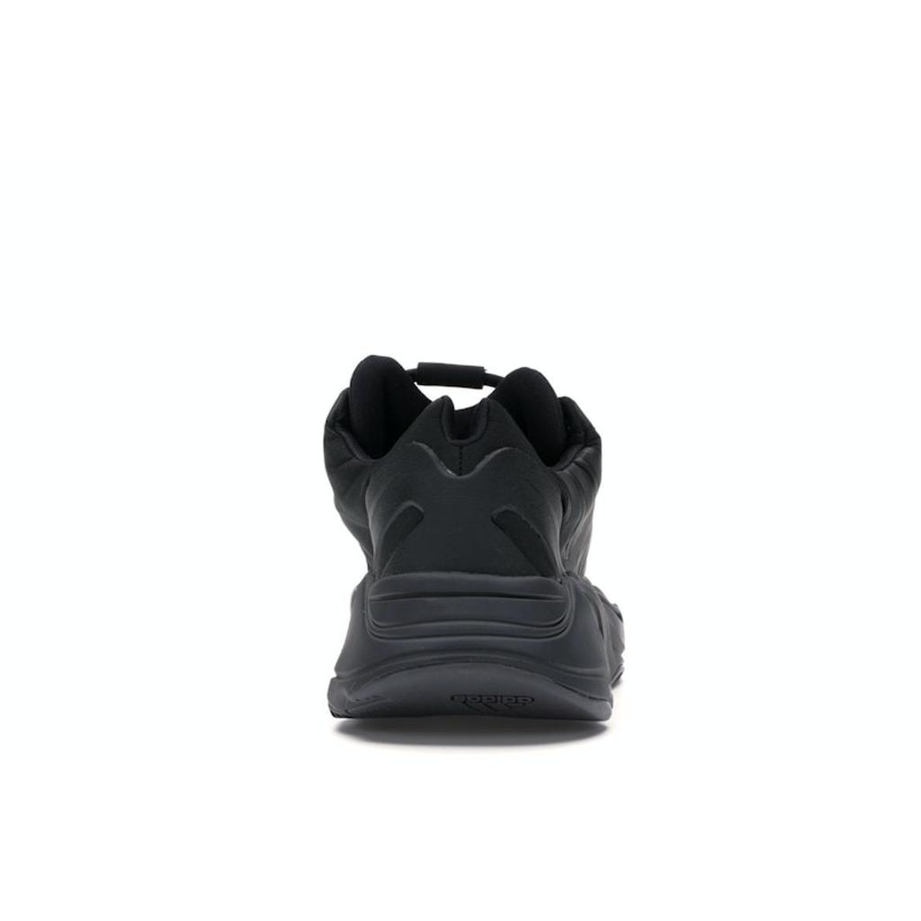 Adidas Yeezy Boost 700 MNVN Triple Black Unisex-Sneaker FV4440