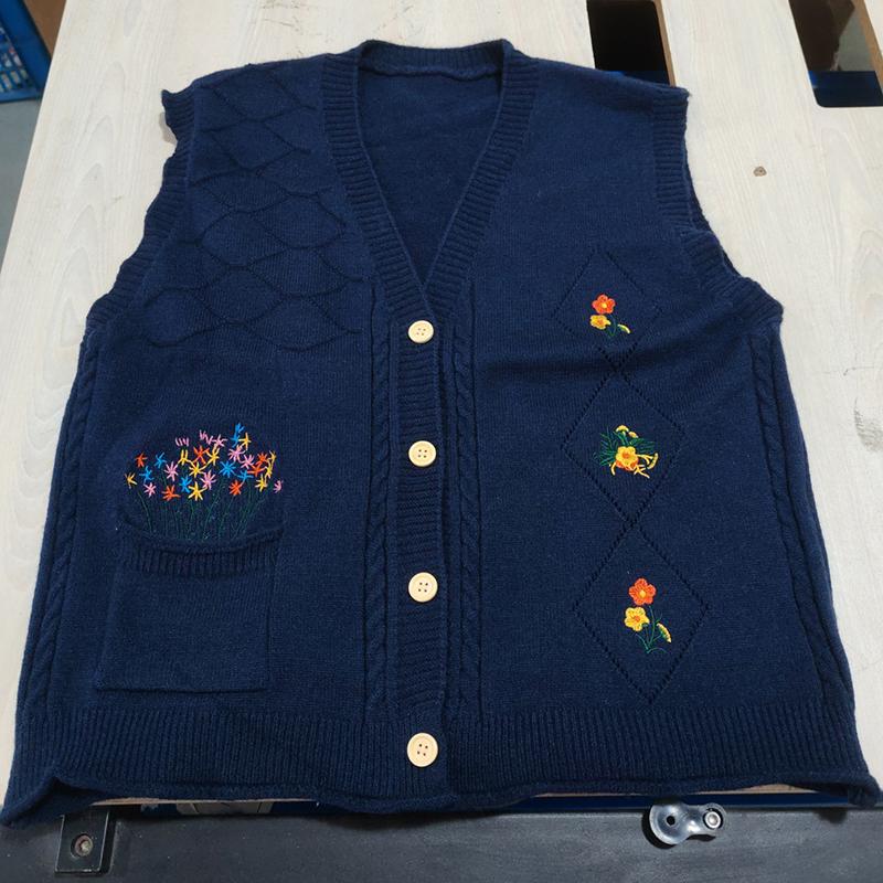 Strickweste mit Hohlstickerei für Damen, einreihig, ärmellos, V-Ausschnitt, Strickjacke, Harajuku-Pullover, Jacke, Herbst und Winter