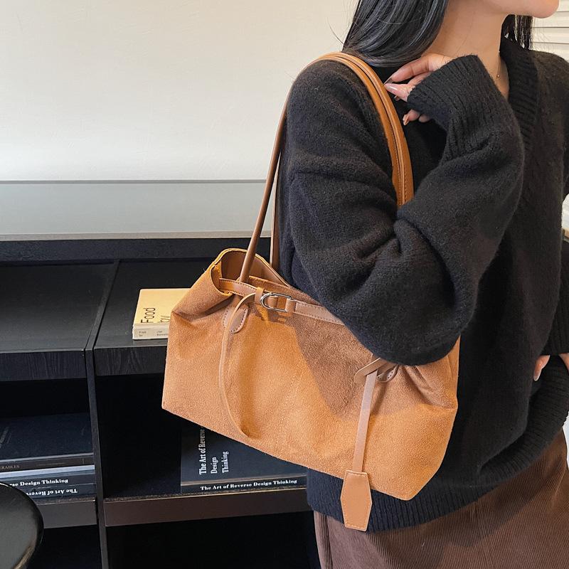 Retro Niche Large-capacity Tote Bag Women's 2025 New Trendy Fashion Simple Women's Bag Commuter Shoulder Armpit Bag
