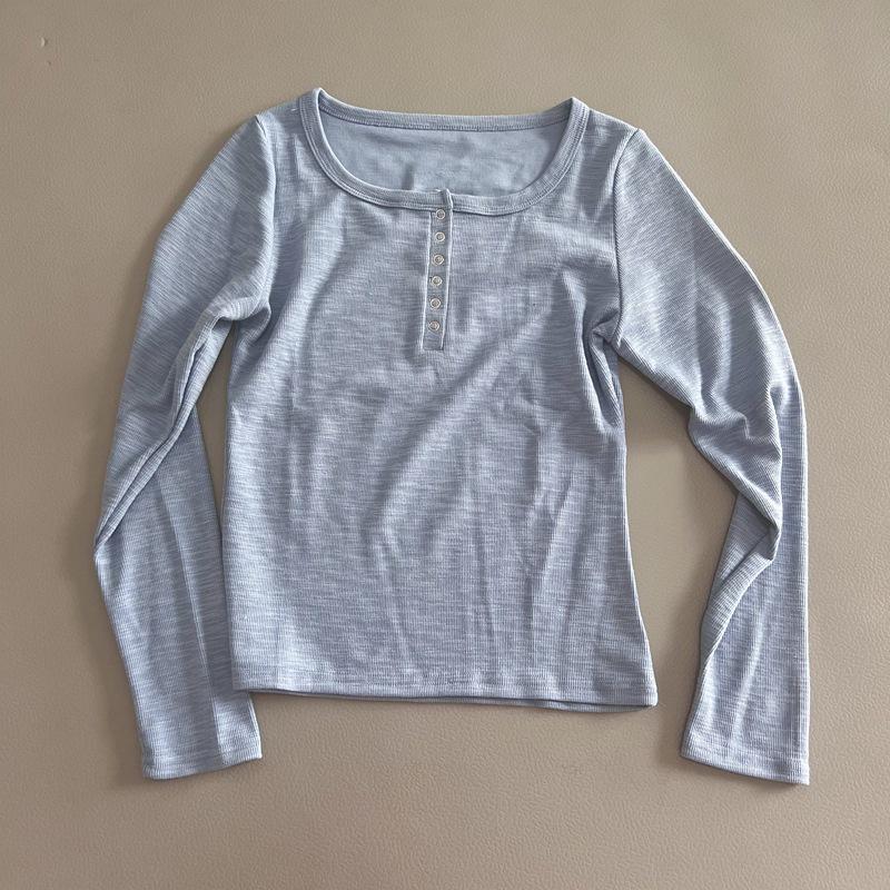 

Стильная и удобная полосатая женская футболка с круглым вырезом и длинными рукавами на осень Medium светло-синий