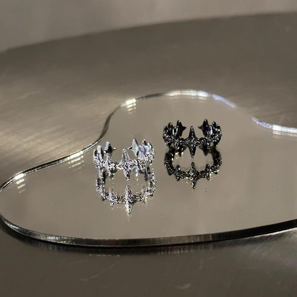 Öffnungsbarer Ring mit Kreuz aus dunklem Zirkonia: Retro-Nische, High-End, Vielseitiges Design für Paare und Frauen.
