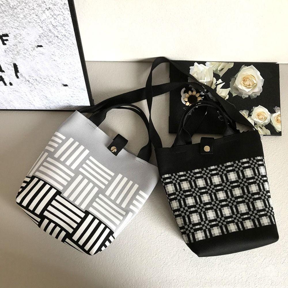 

Large Capacity Versatile Casual Shoulder Bag Reusable Women s Messenger Bags Knitted Tote Bags