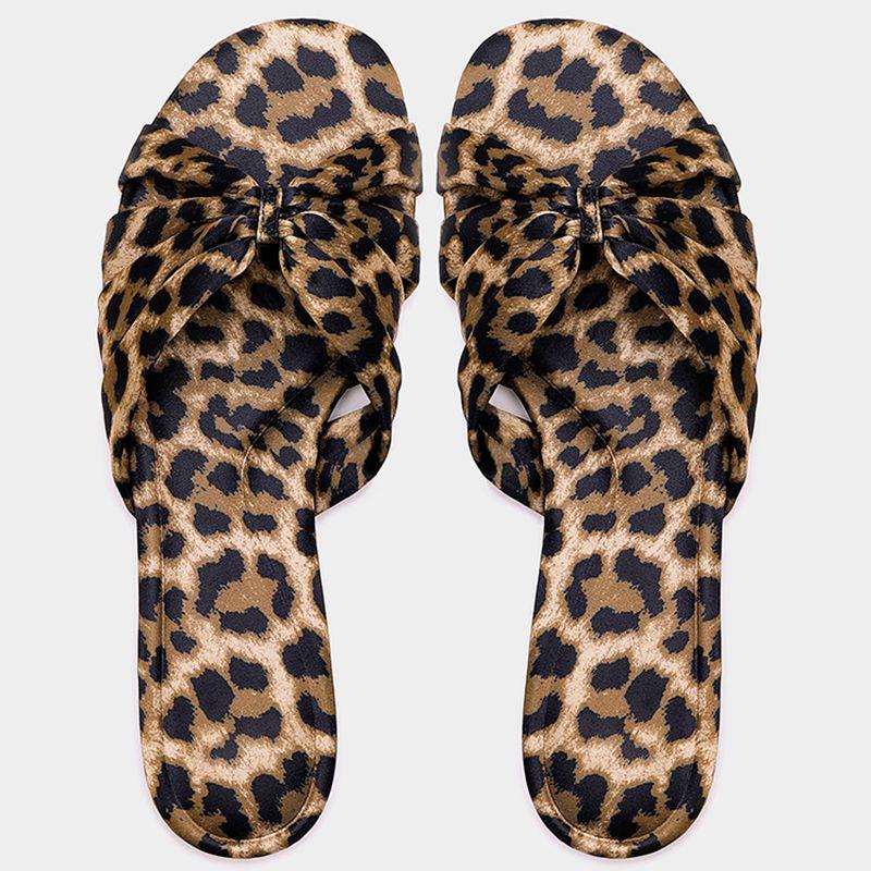 Leopard print slippers women's fashion flat bottom round head leisure vacation word with sandals