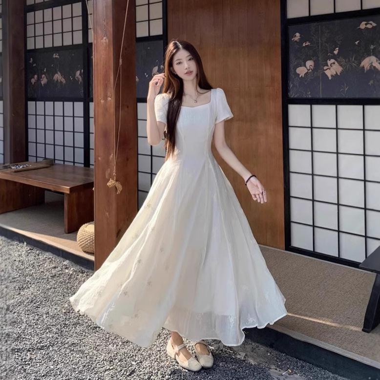 Plus Size French Style White Square Neck Floral Embroidered Dress - Women's Summer Waist-Slimming Long Dress