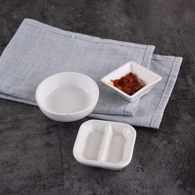 Pure White Ceramic Seasoning Dish for Soy Sauce and Vinegar - Ideal for Creative Hotel or Restaurant Use