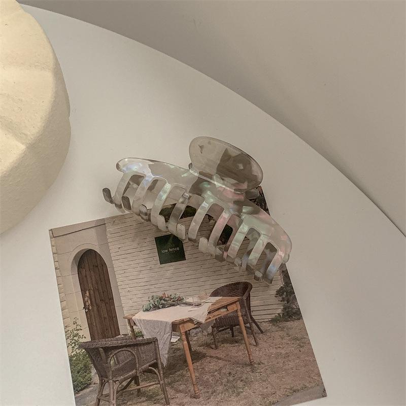 Korean Imitation Acetate High-End Shark Hair Clip - Elegant Hair Accessory for Stylish Looks